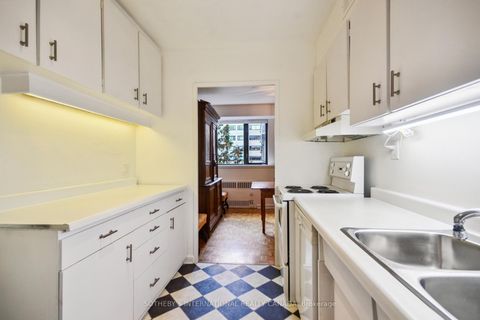 Photo 10 at 512 - 120 Rosedale Valley Road, Moore Park, Toronto