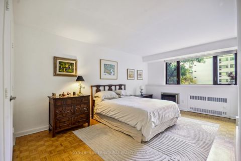 Photo 11 at 512 - 120 Rosedale Valley Road, Moore Park, Toronto