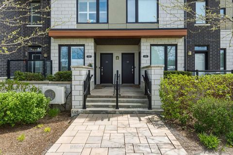 Photo 1 at 226 - 1555 Kingston Road, Town Centre, Pickering
