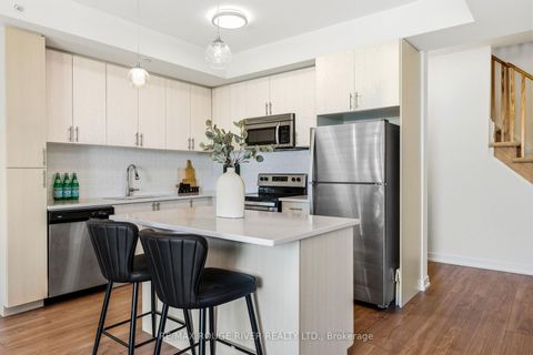 Photo 5 at 226 - 1555 Kingston Road, Town Centre, Pickering