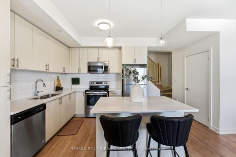Photo 7 at 226 - 1555 Kingston Road, Town Centre, Pickering