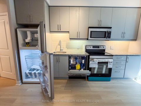 Photo 3 at 311 - 1 Scott Street, Waterfront Communities C8, Toronto