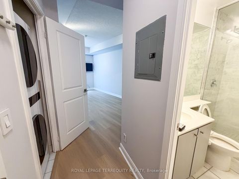 Photo 6 at 311 - 1 Scott Street, Waterfront Communities C8, Toronto