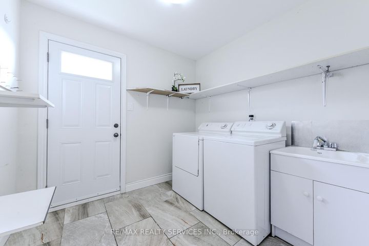 Photo 13 at 10 St Mark Place, Northwood Park, Brampton