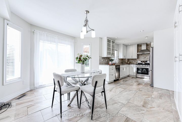 Photo 21 at 10 St Mark Place, Northwood Park, Brampton