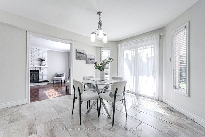 Photo 22 at 10 St Mark Place, Northwood Park, Brampton
