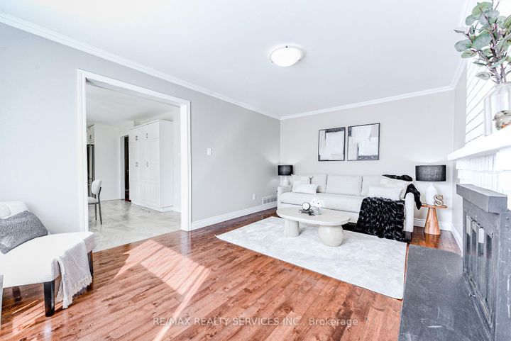 Photo 25 at 10 St Mark Place, Northwood Park, Brampton