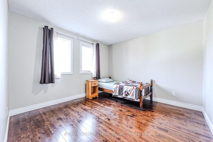 Photo 35 at 10 St Mark Place, Northwood Park, Brampton