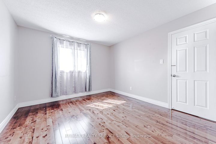 Photo 39 at 10 St Mark Place, Northwood Park, Brampton