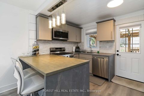Photo 4 at 310 Senlac Road, Willowdale West, Toronto