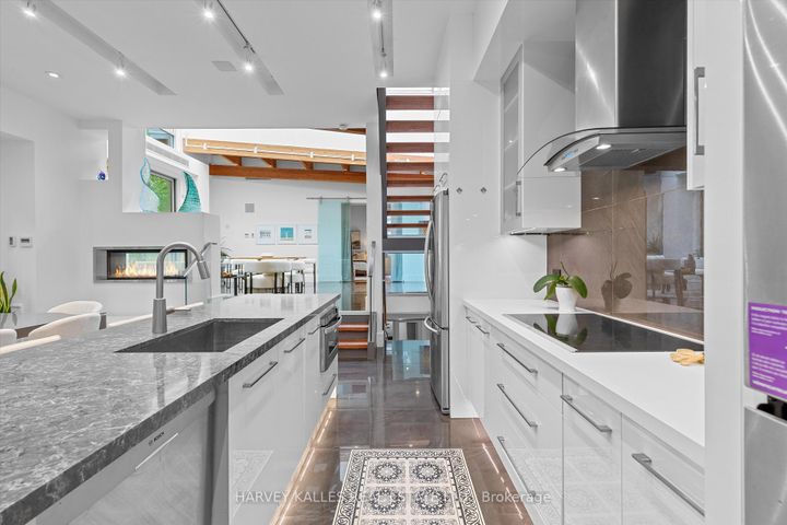 Photo 13 at 51 Hi Mount Drive, Bayview Village, Toronto