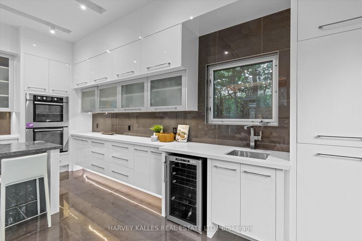 Photo 15 at 51 Hi Mount Drive, Bayview Village, Toronto
