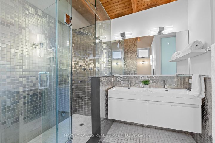 Photo 23 at 51 Hi Mount Drive, Bayview Village, Toronto