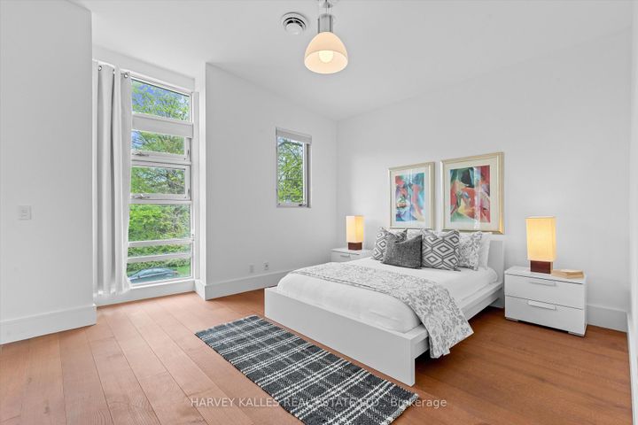 Photo 27 at 51 Hi Mount Drive, Bayview Village, Toronto
