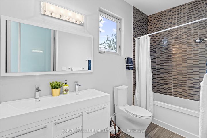 Photo 29 at 51 Hi Mount Drive, Bayview Village, Toronto