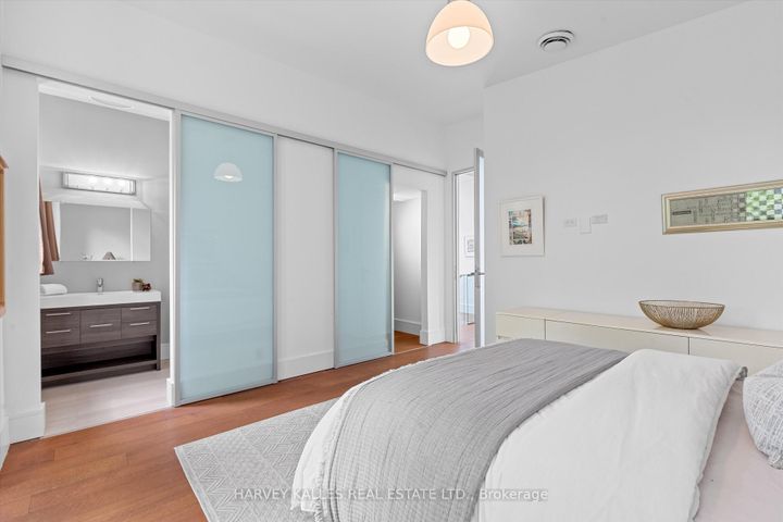 Photo 31 at 51 Hi Mount Drive, Bayview Village, Toronto