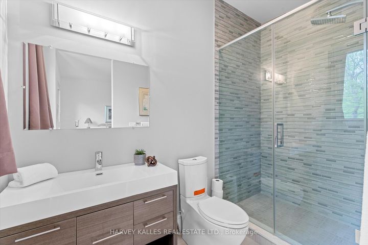 Photo 32 at 51 Hi Mount Drive, Bayview Village, Toronto
