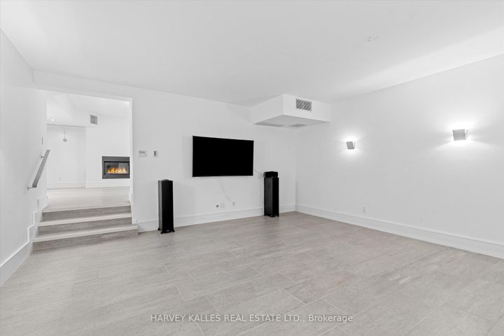 Photo 37 at 51 Hi Mount Drive, Bayview Village, Toronto