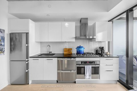 Photo 8 at 3102 - 224 King Street W, Waterfront Communities C1, Toronto