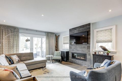 Photo 3 at 34 Lambeth Road, Humber Valley, Toronto