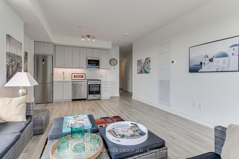 Photo 4 at 503 - 185 Deerfield Road, Central Newmarket, Newmarket