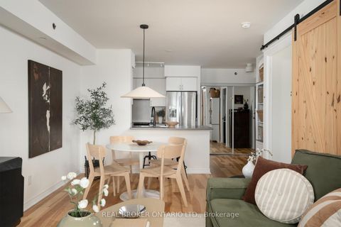 Photo 3 at 510 - 35 Saranac Boulevard, Lawrence, Toronto