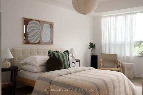 Photo 12 at 510 - 35 Saranac Boulevard, Lawrence, Toronto