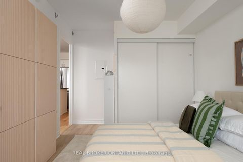 Photo 15 at 510 - 35 Saranac Boulevard, Lawrence, Toronto