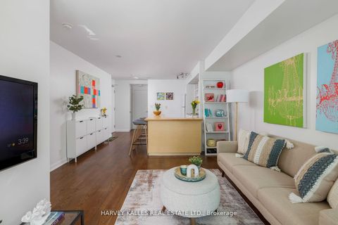 Photo 3 at 401 - 600 Fleet Street, Niagara, Toronto