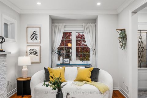 Photo 10 at 556 Davisville Avenue, Mount Pleasant East, Toronto