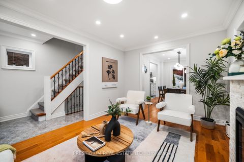 Photo 14 at 556 Davisville Avenue, Mount Pleasant East, Toronto