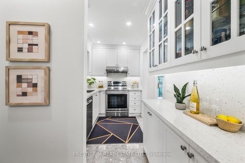 Photo 21 at 556 Davisville Avenue, Mount Pleasant East, Toronto