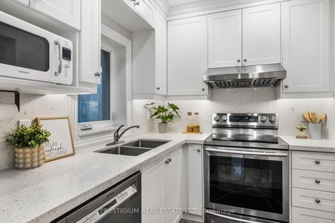 Photo 24 at 556 Davisville Avenue, Mount Pleasant East, Toronto