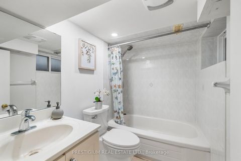 Photo 40 at 556 Davisville Avenue, Mount Pleasant East, Toronto