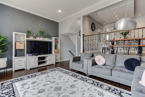 Photo 6 at 19 - 11 Plaisance Road, North Richvale, Richmond Hill