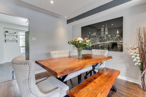 Photo 8 at 19 - 11 Plaisance Road, North Richvale, Richmond Hill