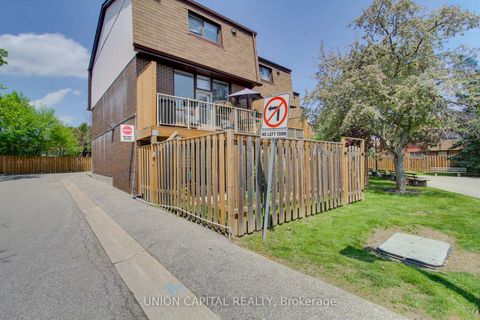 Photo 24 at 19 - 11 Plaisance Road, North Richvale, Richmond Hill