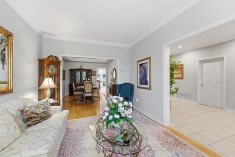 Photo 5 at 6 Veerland Drive, Rustic, Toronto