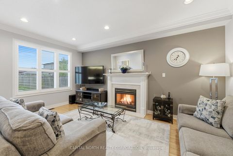 Photo 7 at 6 Veerland Drive, Rustic, Toronto