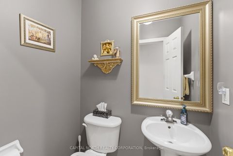 Photo 18 at 6 Veerland Drive, Rustic, Toronto