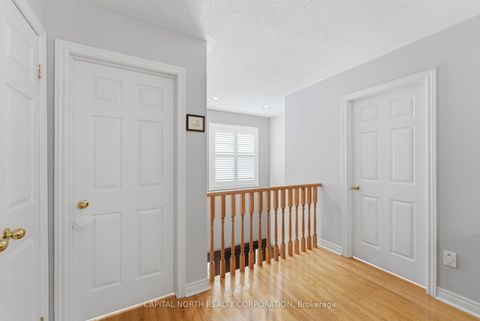 Photo 20 at 6 Veerland Drive, Rustic, Toronto
