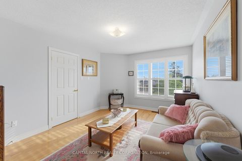 Photo 27 at 6 Veerland Drive, Rustic, Toronto