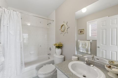 Photo 28 at 6 Veerland Drive, Rustic, Toronto