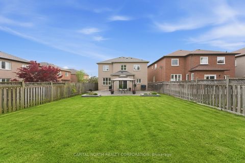 Photo 37 at 6 Veerland Drive, Rustic, Toronto