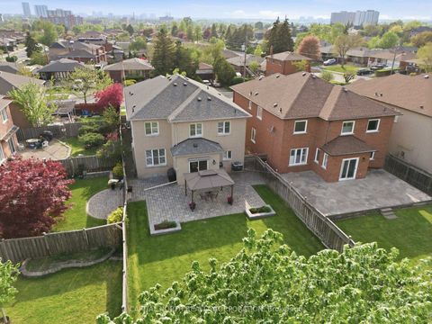 Photo 39 at 6 Veerland Drive, Rustic, Toronto