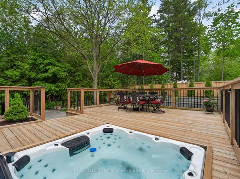 Photo 42 at 205 Northwood Drive, Newtonbrook East, Toronto