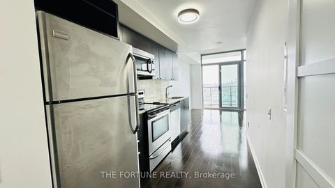 Photo 7 at 3213 - 105 The Queensway Avenue, Swansea, Toronto