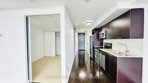 Photo 8 at 3213 - 105 The Queensway Avenue, Swansea, Toronto