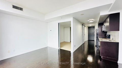 Photo 12 at 3213 - 105 The Queensway Avenue, Swansea, Toronto