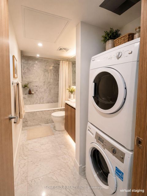Photo 4 at 1502 - 19 Bathurst Street, Waterfront Communities C1, Toronto